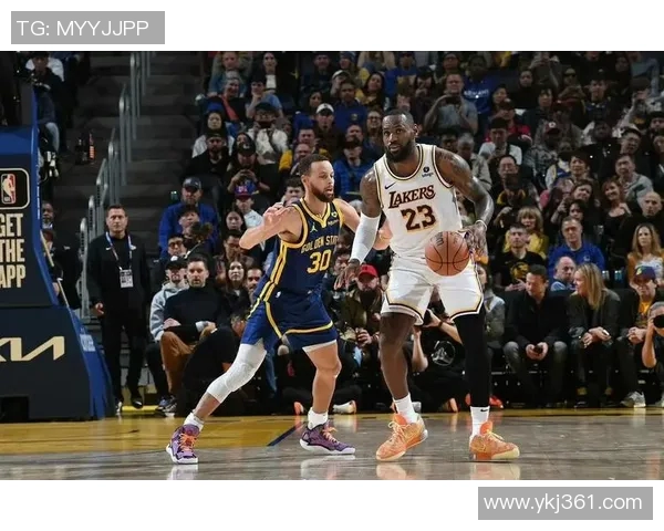 NBA圣诞大战:球星风采、激情对决与经典瞬间 NBA圣诞大战:球星风采、激情对决与经典瞬间